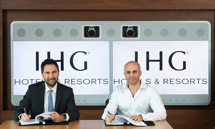 توقيع مجموعة فنادق ومنتجعات إنتركونتيننتال اتفاقية لافتتاح اول فندق للمجموعة على شاطئ نخلة جميرا في دبي