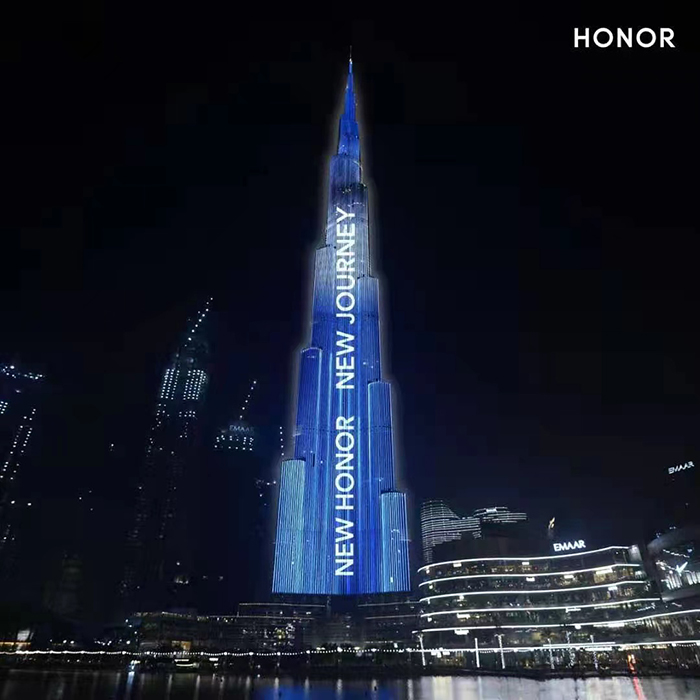 HONOR تُضيء برج خليفة في دبي إعلاناً لبدء رحلتها الجديدة