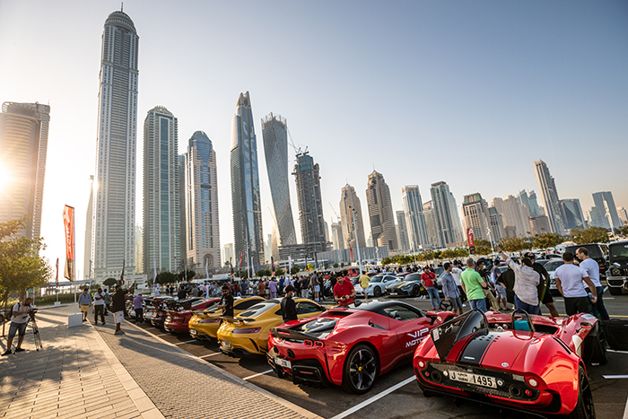 موكب دبي للسيارات الخارقة يجمع عشّاق عالم المحركات في اليوم الختامي لمعرض نو فيلتر دبي