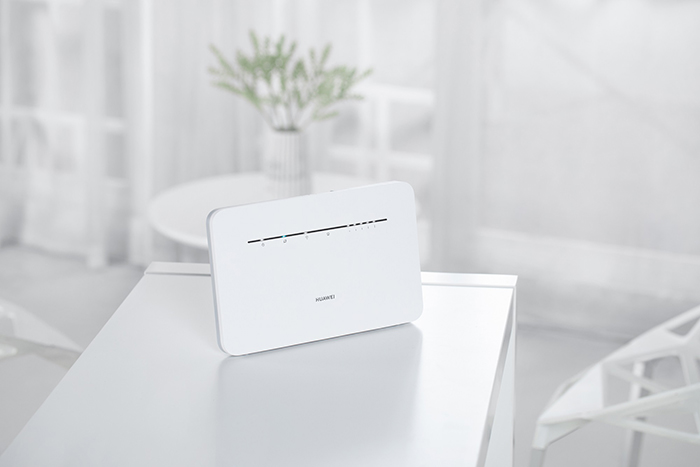 Huawei’s new 4G Router 3 Pro is 300 Mbps and equipped with Intelligent Dual-Band Wi-Fi