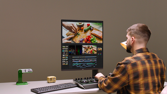 LG’S AWARD-WINNING PREMIUM MONITORS DESIGNED WITH MODERN HOME-OFFICE WORKERS IN MIND