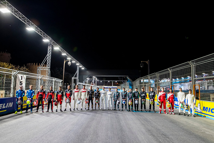 ABB FIA FORMULA E WORLD CHAMPIONSHIP STARTS SEASON 8 UNDER FRIDAY NIGHT LIGHTS