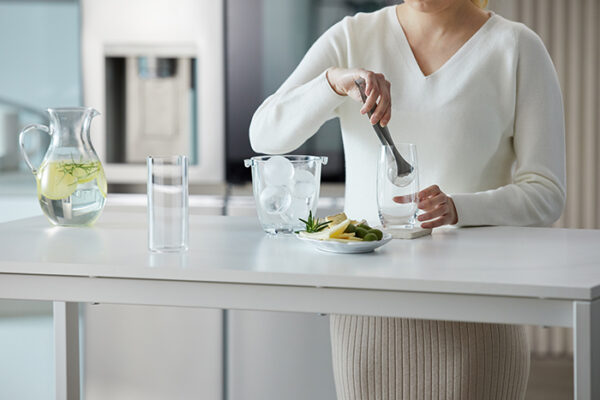 LG TO LAUNCH INSTAVIEW SIDE BY SIDE REFRIDGERATOR IN THE GCC LG TO LAUNCH INSTAVIEW SIDE BY SIDE REFRIDGERATOR IN THE GCC
