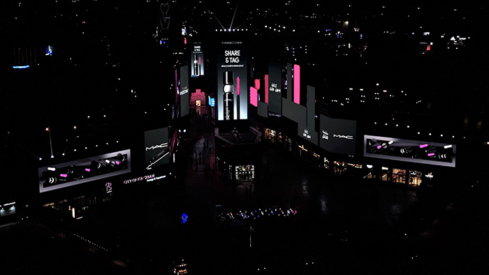 M.A.C Cosmetics Lights Up Riyadh Boulevard