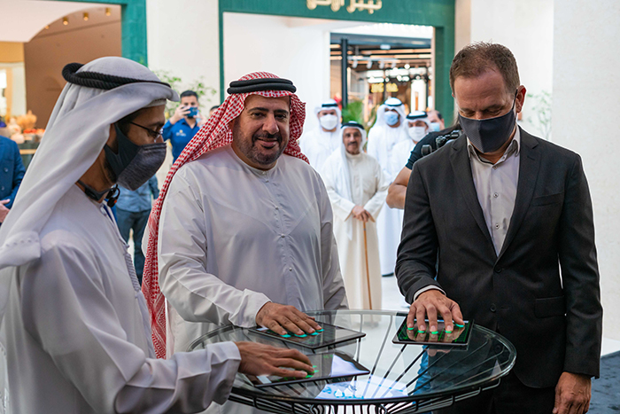 «شركة الإمارات للسيارات» تفتتح صالة عرض بوتيك الأولى من نوعها لسيارات «مرسيدس – بنز» ويستضيفها «ياس مول»