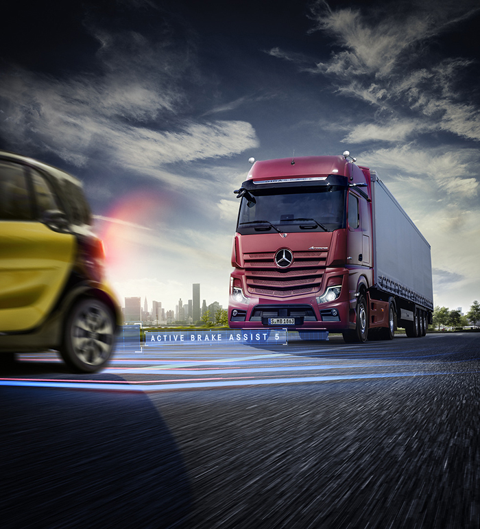 شاحنات (Mercedes-Benz) ومعايير السلامة المتبعة عبر دليل شامل لأنظمة السلامة لديها شاحنات (Mercedes-Benz) ومعايير السلامة المتبعة عبر دليل شامل لأنظمة السلامة لديها