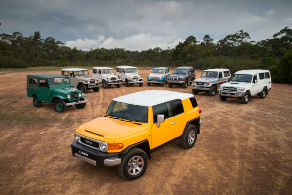 تويوتا تودِّع أيقونتها FJ Cruiser بإصدار نسخة حصرية تحمل اسم «الإصدار الأخير» لطراز 2023 تويوتا تودِّع أيقونتها FJ Cruiser بإصدار نسخة حصرية تحمل اسم «الإصدار الأخير» لطراز 2023
