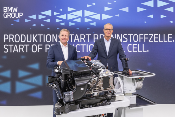 مجموعة BMW تبدأ إنتاج خلايا الوقود لسيارات BMW iX5 Hydrogen في ميونيخ