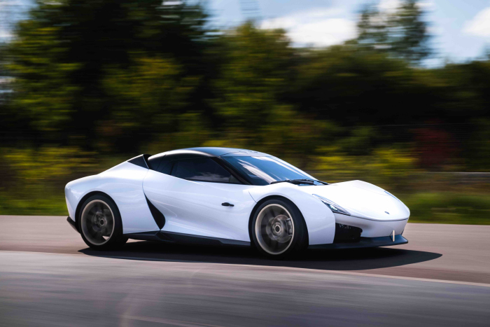 APOLLO REVEALS PATH TO ELECTRIC PERFORMANCE FUTURE WITH ROLLING ENGINEERING PROTOTYPE