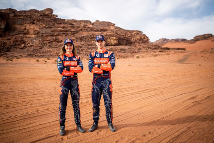 Catie Munnings and Timmy Hansen sign multi-year extensions at Genesys Andretti United Extreme E