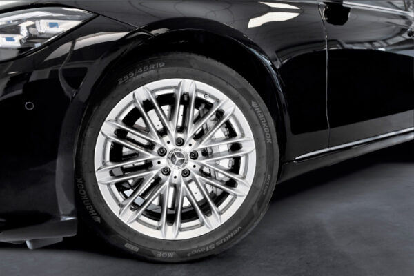 Hankook Tire Ventus is fitted with New Mercedes Benz S-Class