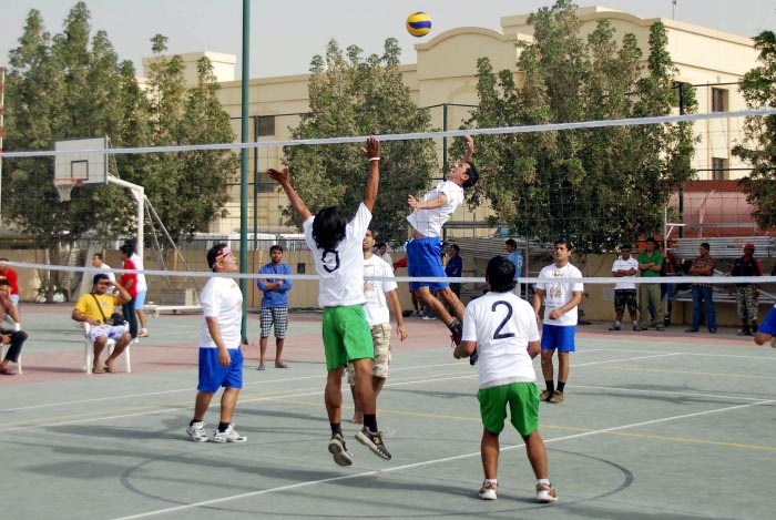 انطلاق منافسات الكرة الطائرة في الدورة الرياضية العمالية الرابعة