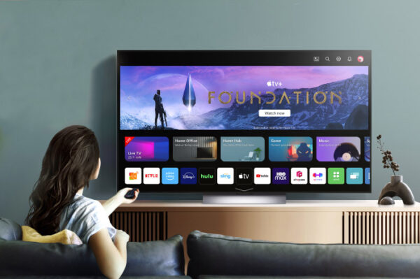 تلفزيونات OLED من إل جي ترتقي بتجربة المشاهدة والاستخدام إلى آفاق جديدة تلفزيونات OLED من إل جي ترتقي بتجربة المشاهدة والاستخدام إلى آفاق جديدة