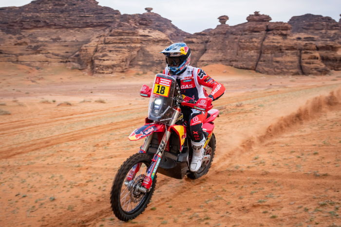 Australian Sanders storms into contention on rain shortened Stage Three at Dakar Rally