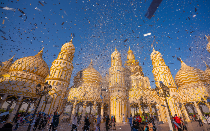 TRAVEL TO DUBAI AND EXPLORE WONDERS OF THE WORLD AT GLOBAL VILLAGE