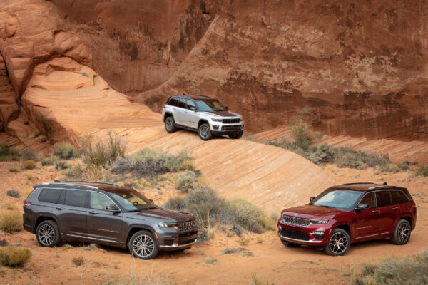 Jeep® Grand Cherokee Named Best SUV of 2023 by Cars.com Jeep® Grand Cherokee Named Best SUV of 2023 by Cars.com