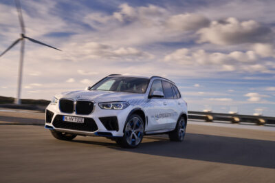 BMW iX5 Hydrogen pilot fleet arrives in the Middle East