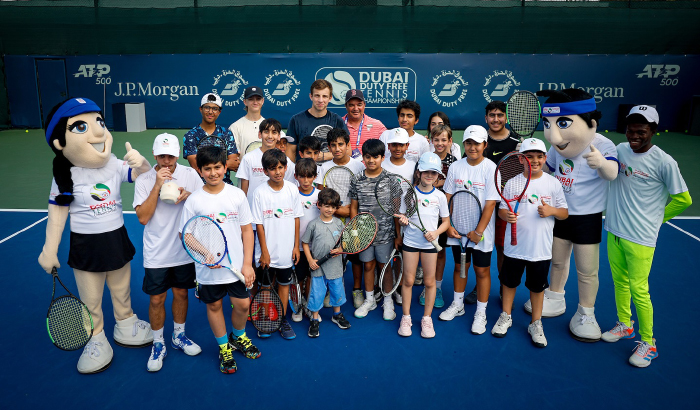 الجيل الجديد من مواهب التنس الإمارتية يتألق على أرض استاد سوق دبي الحرة للتنس