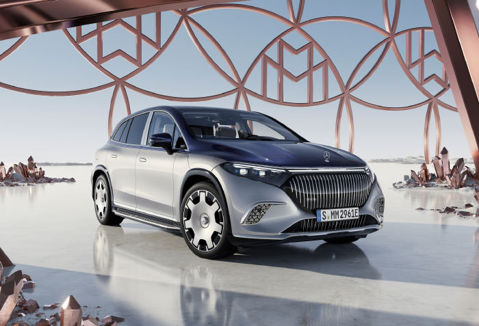 سيارة مرسيدس-مايباخ EQS SUV الرياضية متعددة الأغراض: العرض الأول لأول طراز كهربائي بالكامل من العلامة التجارية الأسطورية سيارة مرسيدس-مايباخ EQS SUV الرياضية متعددة الأغراض: العرض الأول لأول طراز كهربائي بالكامل من العلامة التجارية الأسطورية