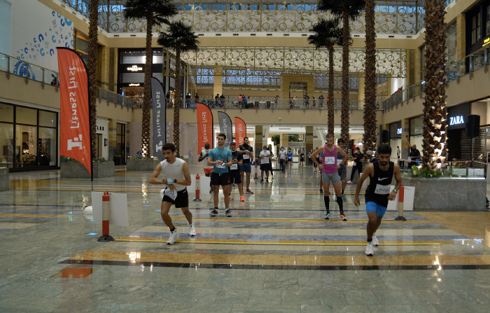 صيف دبي ينعش رياضة الجري بفعاليات أسبوعية في مراكز التسوق