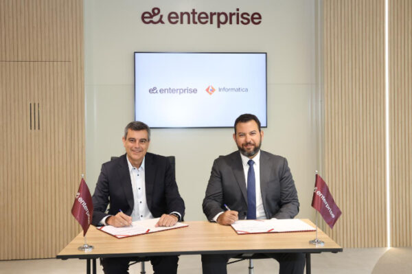 e& المؤسسات تتعاون مع «إنفورماتيكا» لدعم تحديث البيانات والحوكمة في الإمارات e& المؤسسات تتعاون مع «إنفورماتيكا» لدعم تحديث البيانات والحوكمة في الإمارات