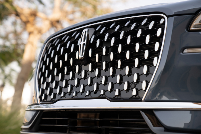 NEW LINCOLN CORSAIR BRINGS ATHLETIC ELEGANCE TO THE MIDDLE EAST’S PREMIUM SUV SPACE