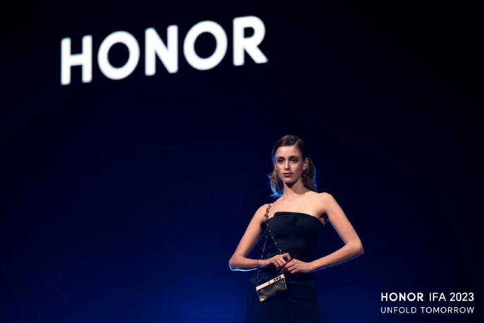 HONOR’s V Purse: A Fusion of Fashion and Tech Redefining the Future of Lifestyle