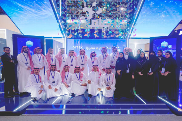 حلول «عِلم» الرقمية المبتكرة تجذب المهتمين في مجالات «مدن المستقبل» حلول «عِلم» الرقمية المبتكرة تجذب المهتمين في مجالات «مدن المستقبل»