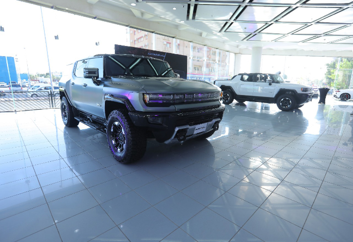 In A Glamorous Event In Jeddah . . ALTAWKILAT Unveiled The All New GMC HUMMER EV