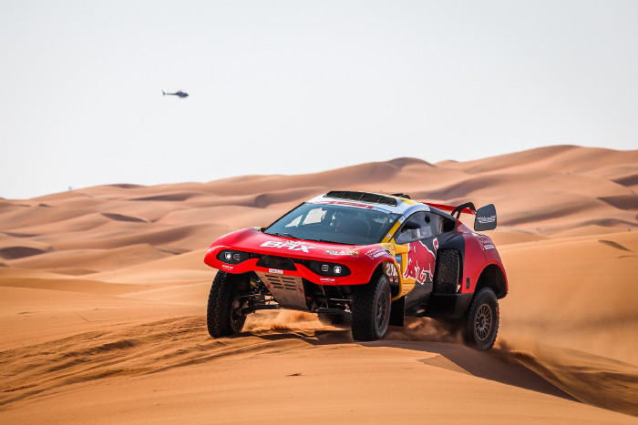 TIME ON LOEB’S SIDE AFTER TOUGH DAKAR DAY FOR BRX