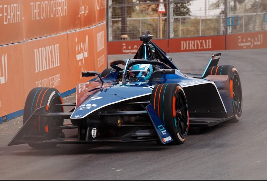 Maserati MSG Racing recovers to top 10 in strategic Diriyah E-Prix