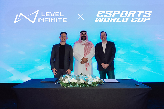 كأس العالم للرياضات الإلكترونية و Level Infinite يكشفان عن شراكة لتعزيز نمو منظومة القطاع