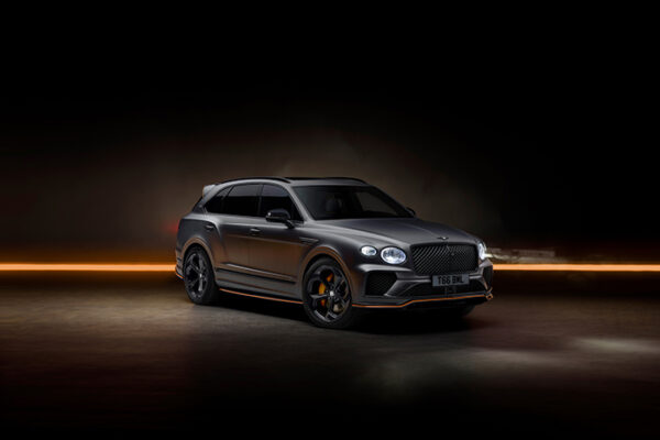 BLACK BENTLEY WINGS IDENTIFY S BLACK EDITION – THE DARKER SIDE OF BENTAYGA