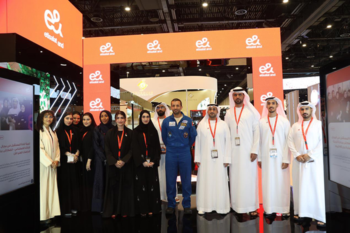 e& unveils opportunities for Emirati talents at National Service Career Fair