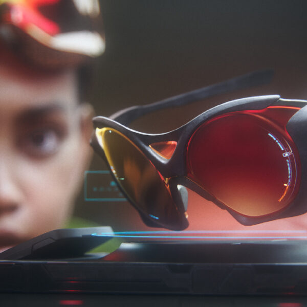 FUTURE GENESIS : تستمر الرحلة متعددة الوسائط التابعة لـ OAKLEY® في الظهور خلال الفصل الأول FUTURE GENESIS : تستمر الرحلة متعددة الوسائط التابعة لـ OAKLEY® في الظهور خلال الفصل الأول