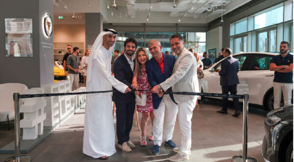 EV LAB تُطلق أول مركز لتجربة التنقل الكهربائي متعدّد العلامات التجارية في دبي EV LAB تُطلق أول مركز لتجربة التنقل الكهربائي متعدّد العلامات التجارية في دبي