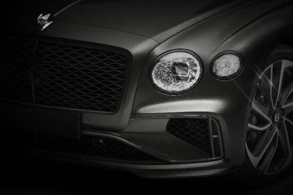 ULTRA PERFORMANCE HYBRID POWERTRAIN FOR NEXT FLYING SPUR ULTRA PERFORMANCE HYBRID POWERTRAIN FOR NEXT FLYING SPUR