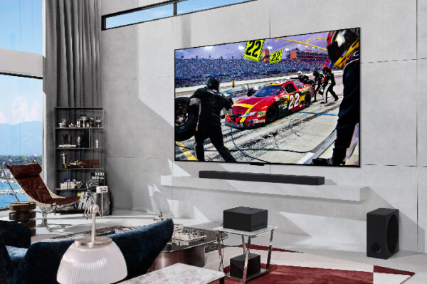 LG STRENGTHENS WIRELESS OLED LEADERSHIP WITH THE NEW LG OLED EVO M4 LG STRENGTHENS WIRELESS OLED LEADERSHIP WITH THE NEW LG OLED EVO M4