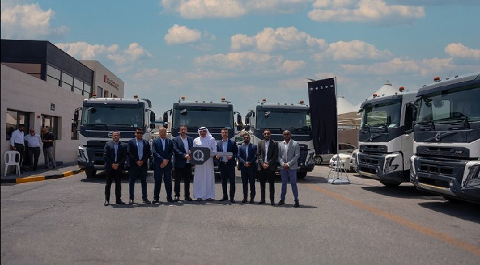 فامكو ـ قطر تبرم صفقة كبيرة لتزويد «الناصر القابضة» بـ 25 شاحنة فولفو FMX460 4×2