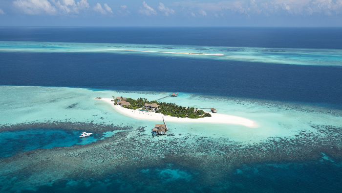 The Ultimate Summer Hideaway: Discover Four Seasons Private Island Maldives at Voavah