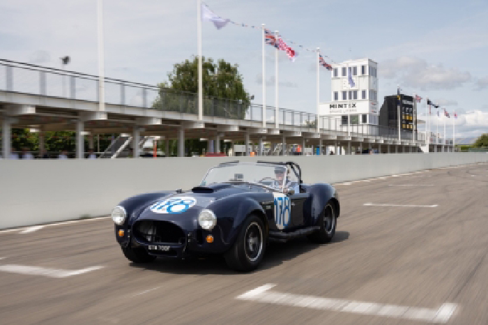 Exceptional Shelby Cobra ‘427 Competition’ Returns to the Limelight at Hampton Court Palace this September