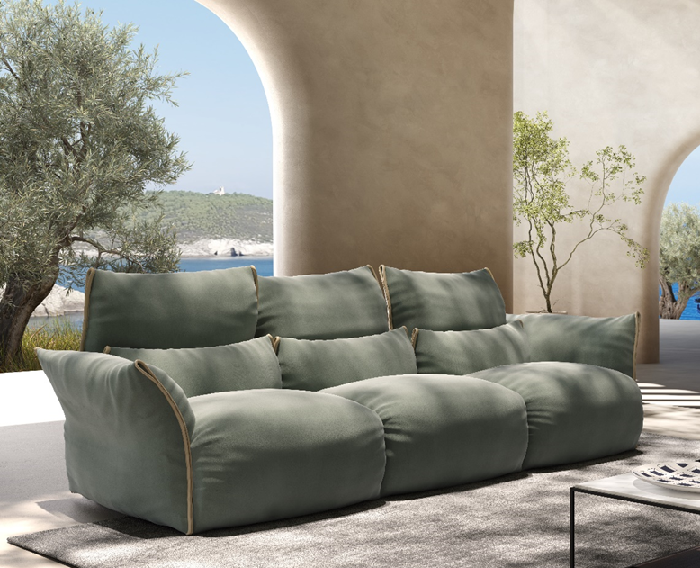 Embrace Harmony: Natuzzi Italia Invites You to Pair Sculptures with Sofas in a Visual Symphony