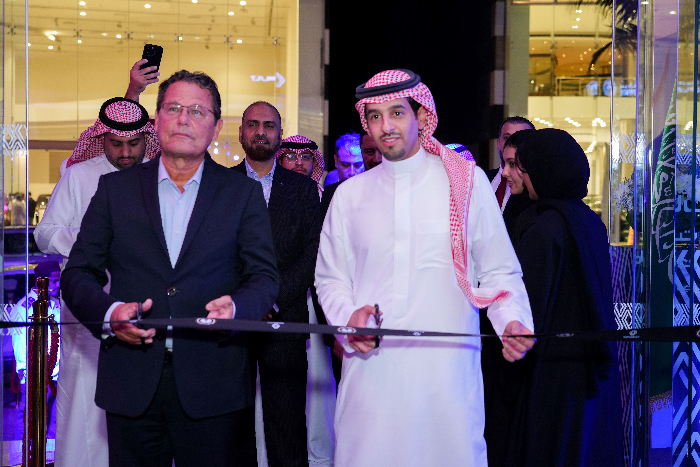 Wallan Trading opens Renault showroom in Automall Jeddah