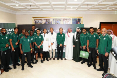 Saudi Footballers Bring Joy to Patients at Top Hospital Saudi Footballers Bring Joy to Patients at Top Hospital