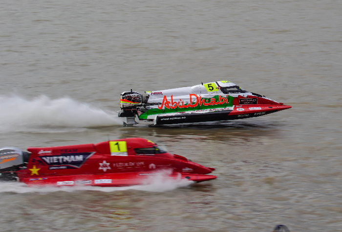 WYATT CLAIMS VICTORY IN CHINA AS WEATHER BRINGS GRAND PRIX TO EARLY FINISH