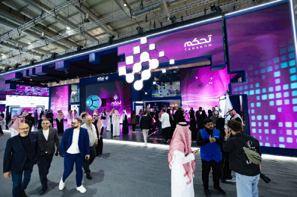 تحكم شريك استراتيجي في ليب 2025، حيث الريادة التقنية والابتكارات التي تدعم مستقبل المدن الذكية تحكم شريك استراتيجي في ليب 2025، حيث الريادة التقنية والابتكارات التي تدعم مستقبل المدن الذكية