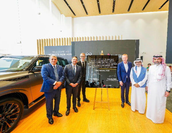 مناهل العالمية ترتقي بالفخامة إلى مستوى جديد، الافتتاح الرسمي لمعرض إنفينيتي في جدة مناهل العالمية ترتقي بالفخامة إلى مستوى جديد، الافتتاح الرسمي لمعرض إنفينيتي في جدة
