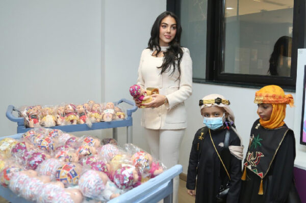 Georgina Rodríguez Brings Hope to Young Saudi Cancer Patients Georgina Rodríguez Brings Hope to Young Saudi Cancer Patients