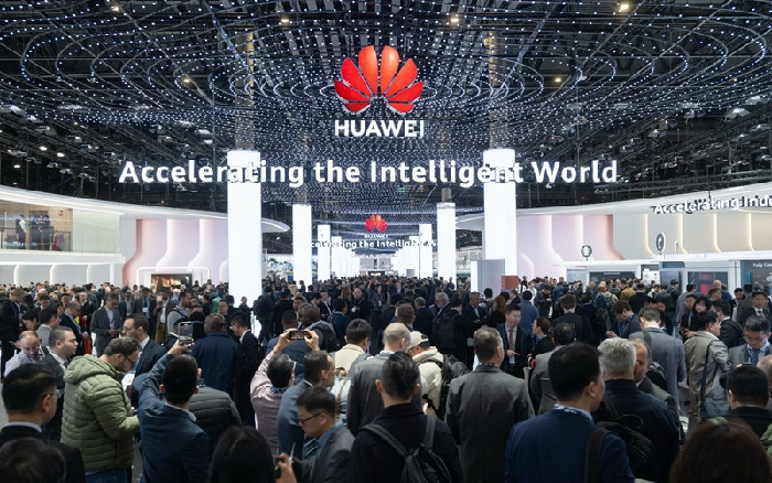 Huawei: Helping Carriers Reshape Business, Infrastructure, and O&M with AI